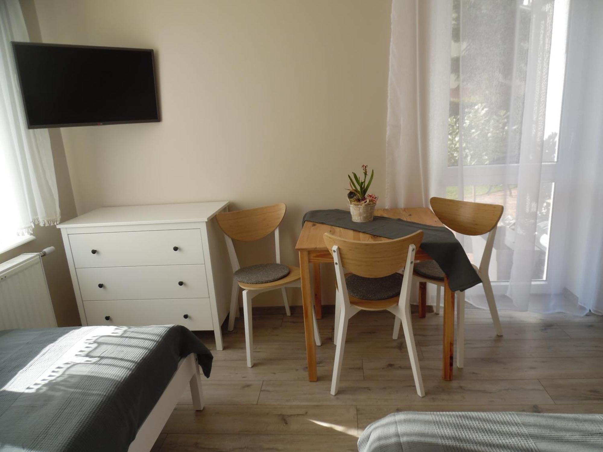 Helios Hotell Dębki Exteriör bild