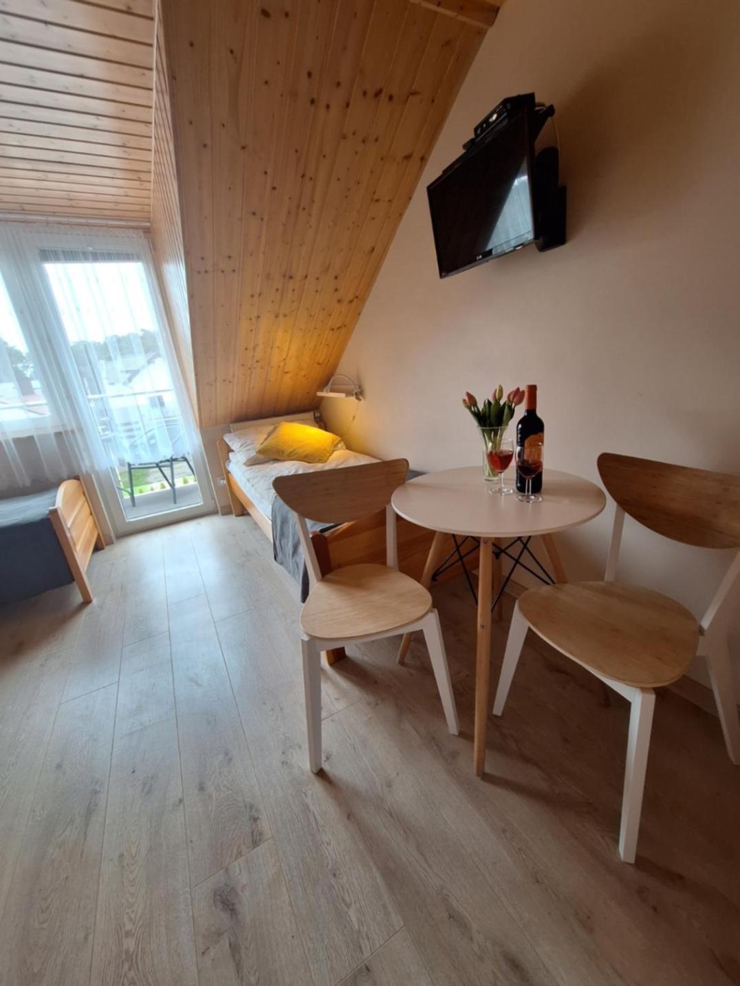 Helios Hotell Dębki Exteriör bild