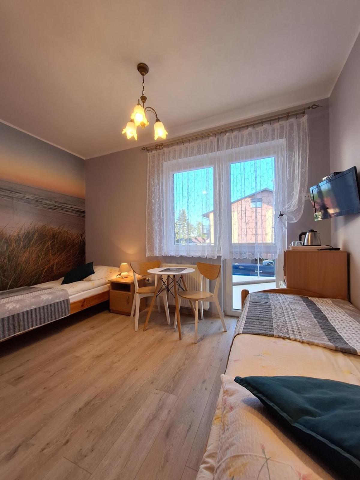 Helios Hotell Dębki Exteriör bild